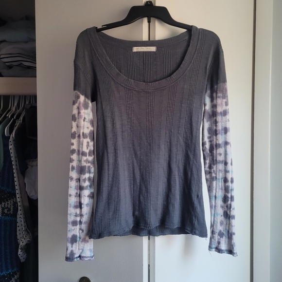 We the Free Wide Scoop Neck with Dyed Sleeves - Picture 1 of 7